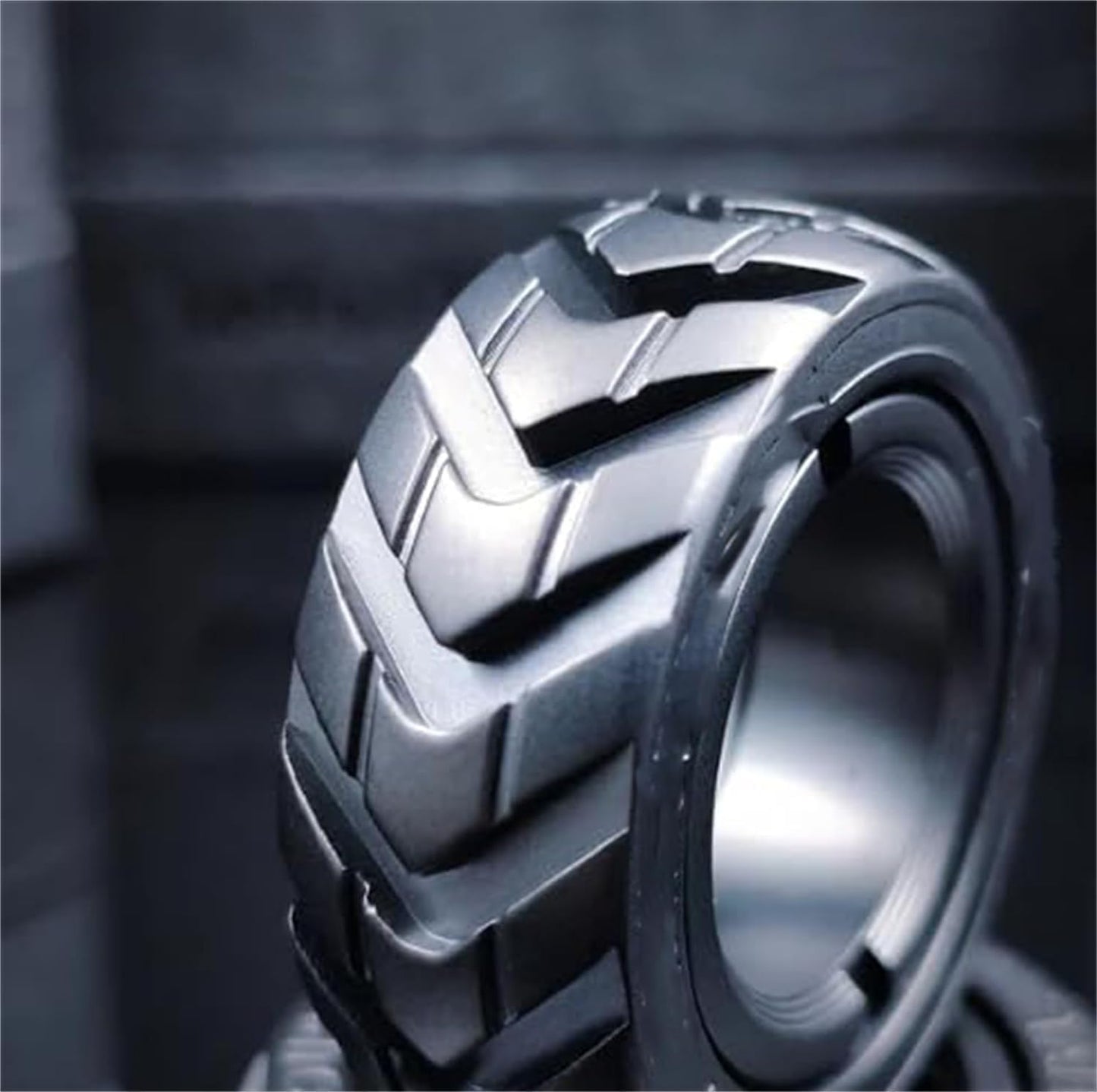 Decompression Toy Dual Function Stainless Steel Motorcycle Tire Fidget Ring Spinner Rings for Motorcycle Tire Fidget Ring Fingertip Gyro Decompression Artifact Magnetic Rings Fidget Toy (Silver)